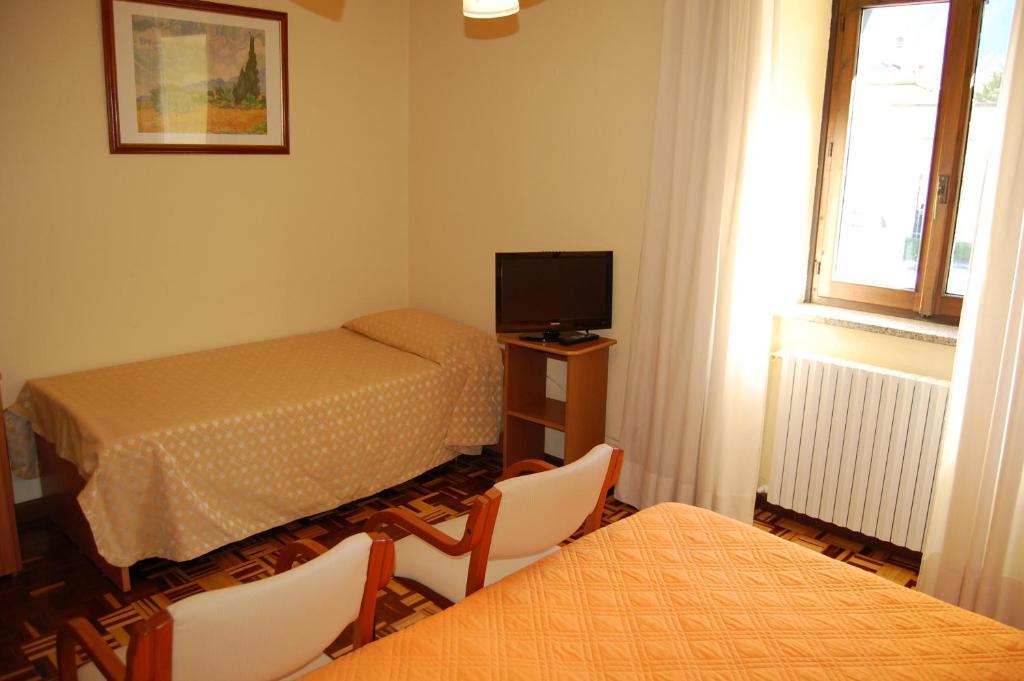 سوندالو Hotel Delle Alpi الغرفة الصورة