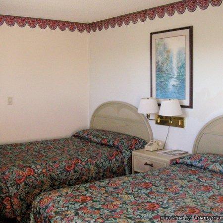 Capri Motel Santa Cruz Beach Boardwalk الغرفة الصورة
