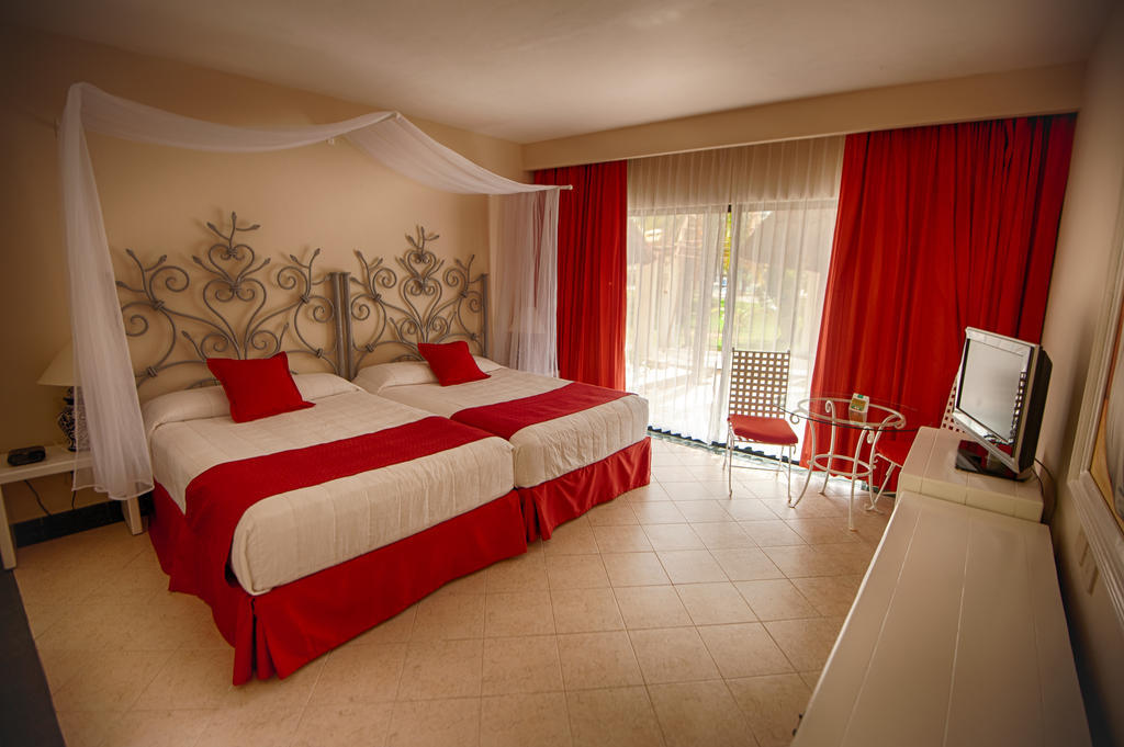 فندق أكومالفي  Grand Oasis Tulum Riviera الغرفة الصورة