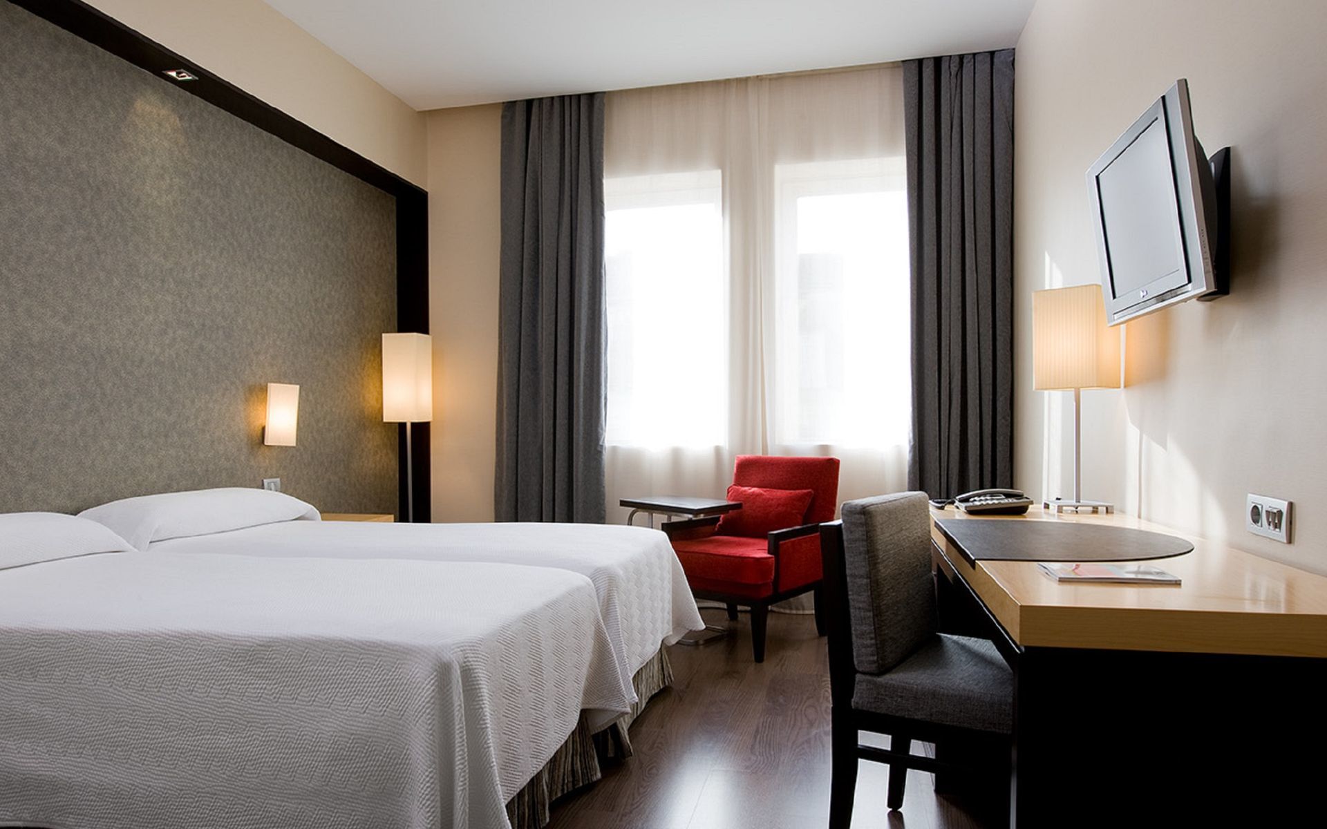 فندق إن إتش مدريد لاجاسكا الغرفة الصورة