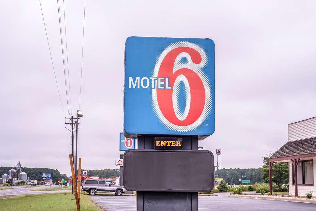Motel 6 Emporia, Va المظهر الخارجي الصورة