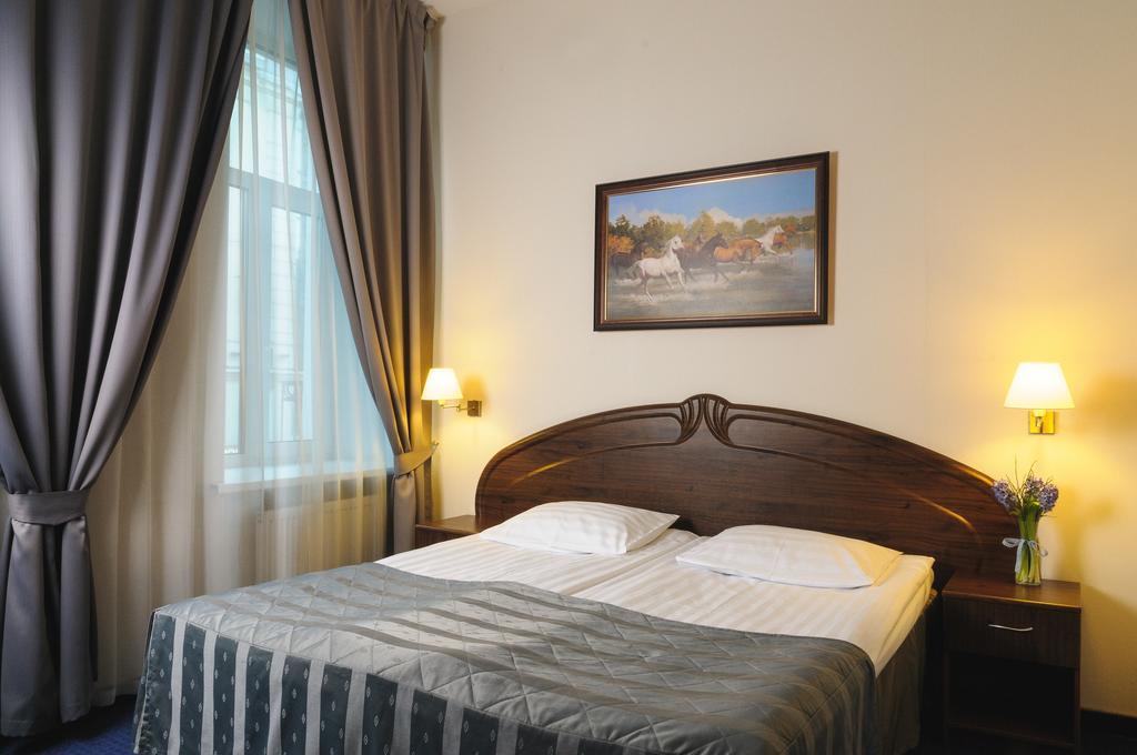 فندق سانت بطرسبرغفي  كرونويل إن ستريميانايا المظهر الخارجي الصورة