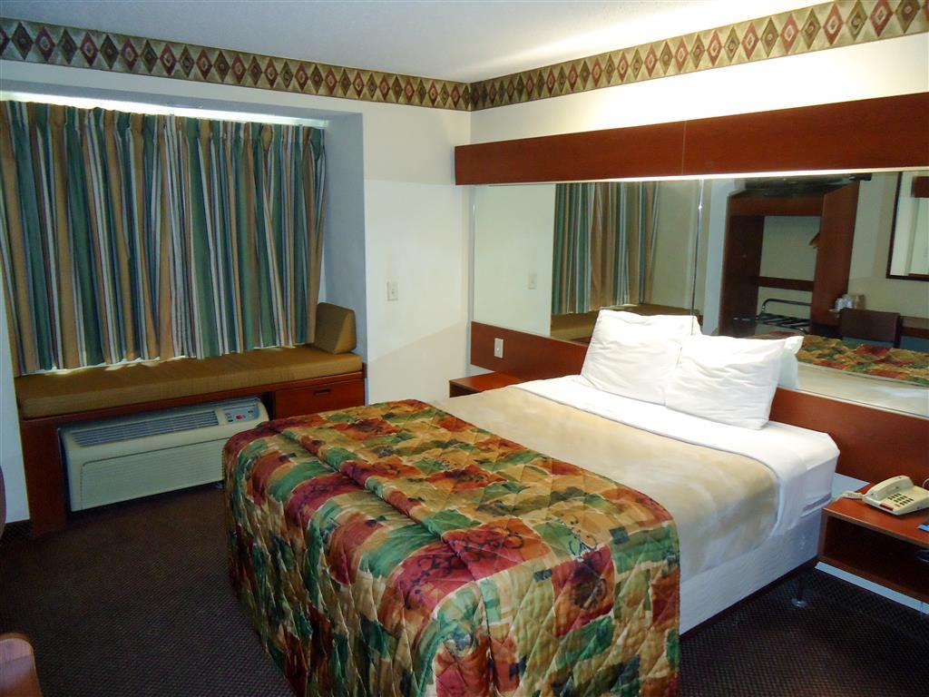 Americas Best Value Inn & Suites برونزويك الغرفة الصورة
