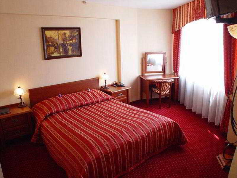 فندق كييففي  فندق أدريا الغرفة الصورة