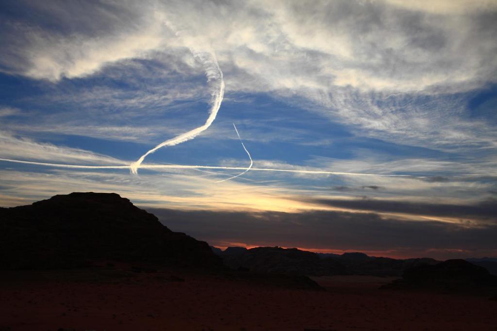 وادي رم Bedouin Expedition المظهر الخارجي الصورة