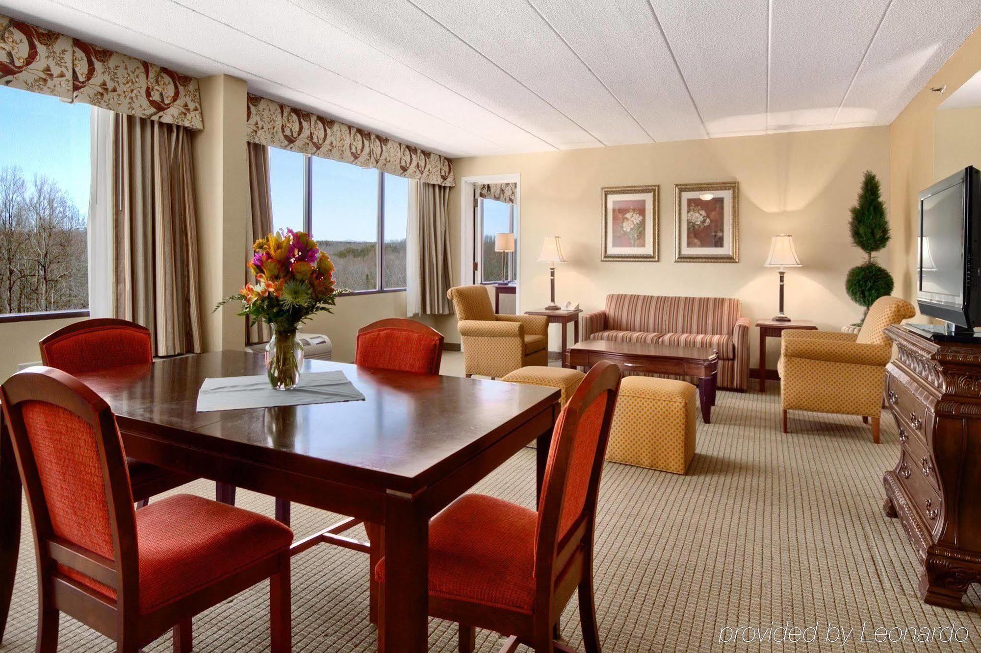 فندق شارلوتسفيل، فيرجينيافي  دبل تري باي هيلتون شارلوتسفيل الغرفة الصورة