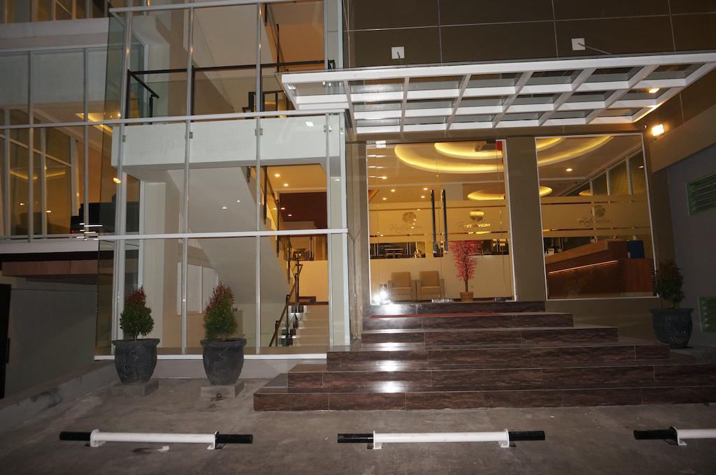 فندق باندونجفي  فندق رافليشوم المظهر الخارجي الصورة
