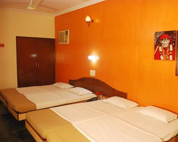 Hotel Sai Sahavas - شيردي المظهر الخارجي الصورة