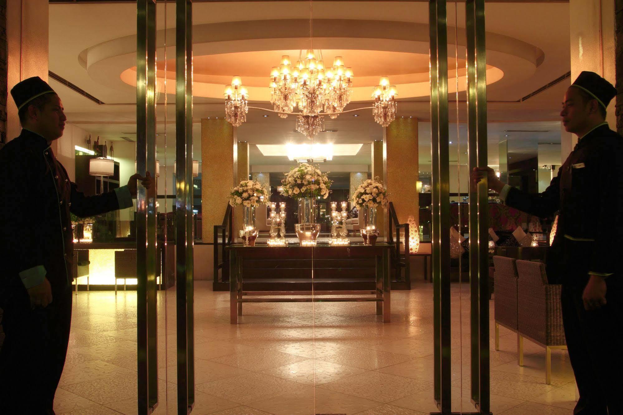 فندق كويزون سيتيفي  فندق سولو ريفييرا المظهر الخارجي الصورة