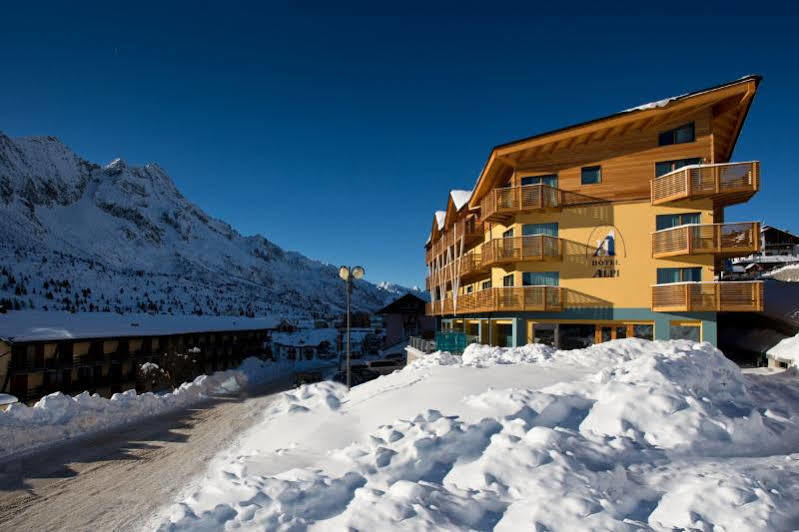 سوندالو Hotel Delle Alpi المظهر الخارجي الصورة