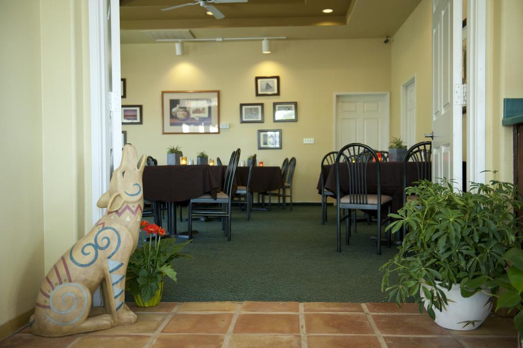 Calipatria Inn & Suites المطعم الصورة