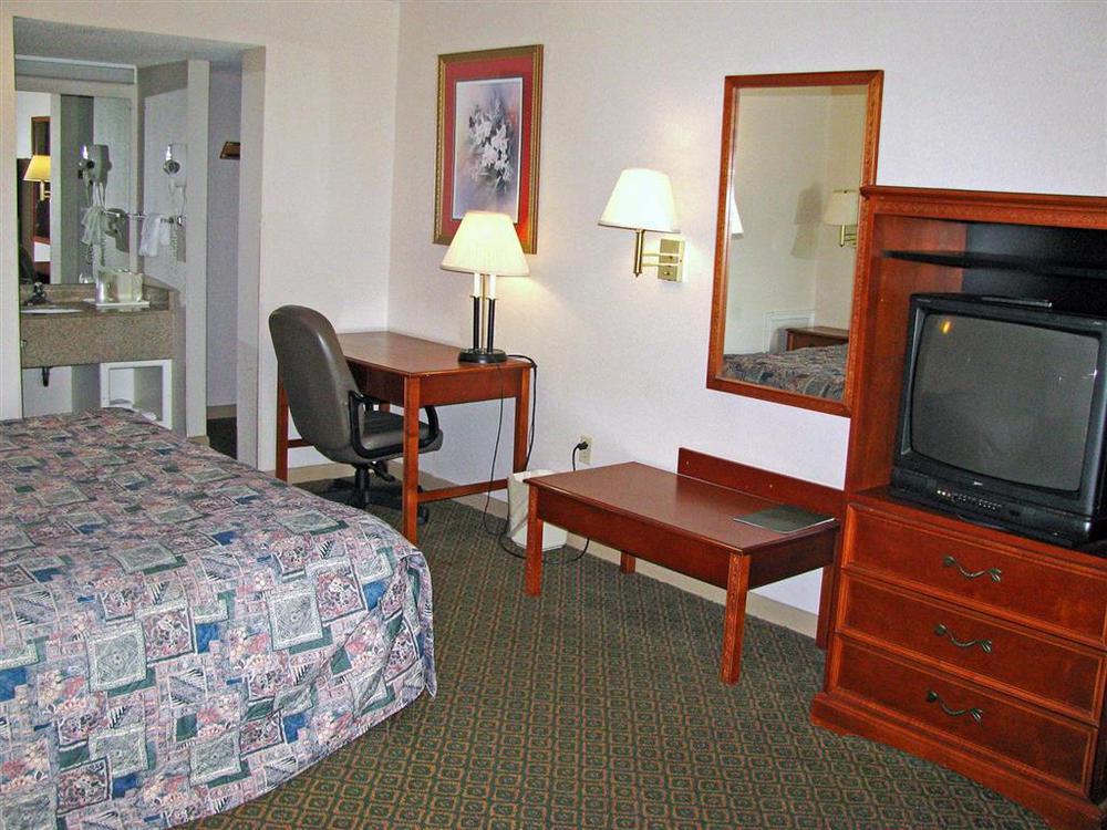 Motel 6 Emporia, Va الغرفة الصورة