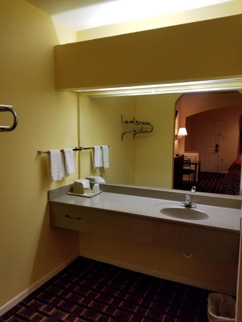 هيوستن Texan Inn & Suites المظهر الخارجي الصورة