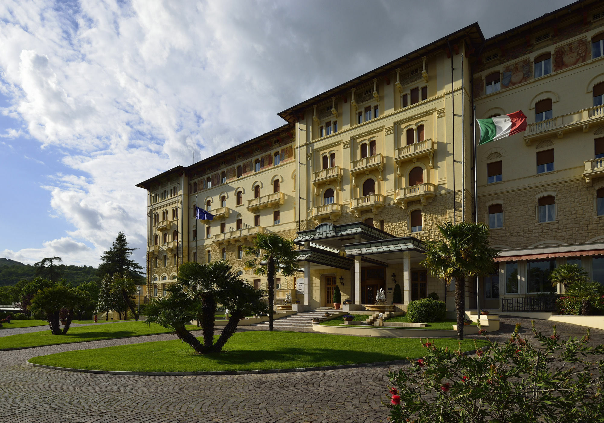 فيوجّي Grand Hotel Palazzo Della Fonte المظهر الخارجي الصورة