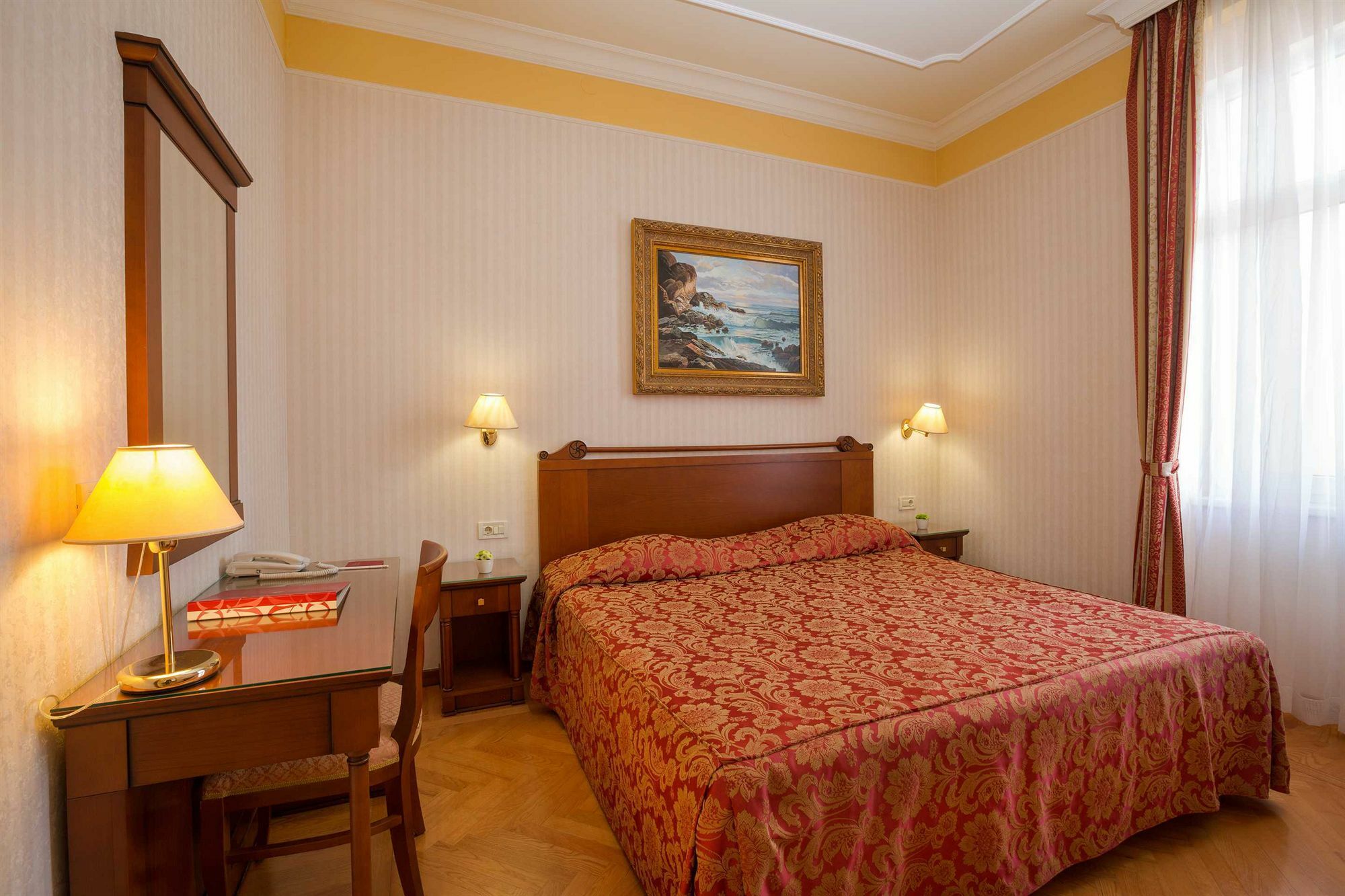 فندق أوباتيافي  فندق جراند 4 أوباتيجسكا سفيجيتا المظهر الخارجي الصورة