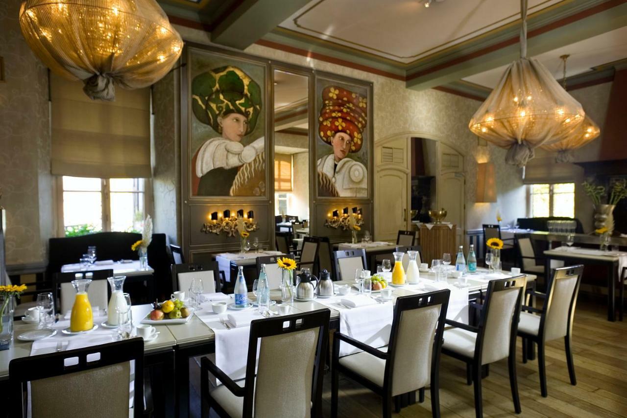 فندق كيركرادفي  فندق و مطعم فليتشر كاستيل إرينشتاين المطعم الصورة