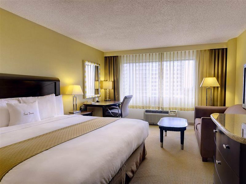 فندق سانتا أنا، كاليفورنيافي  فندق دبل تري باي هيلتون أورانج كاونتي إيربورت المظهر الخارجي الصورة