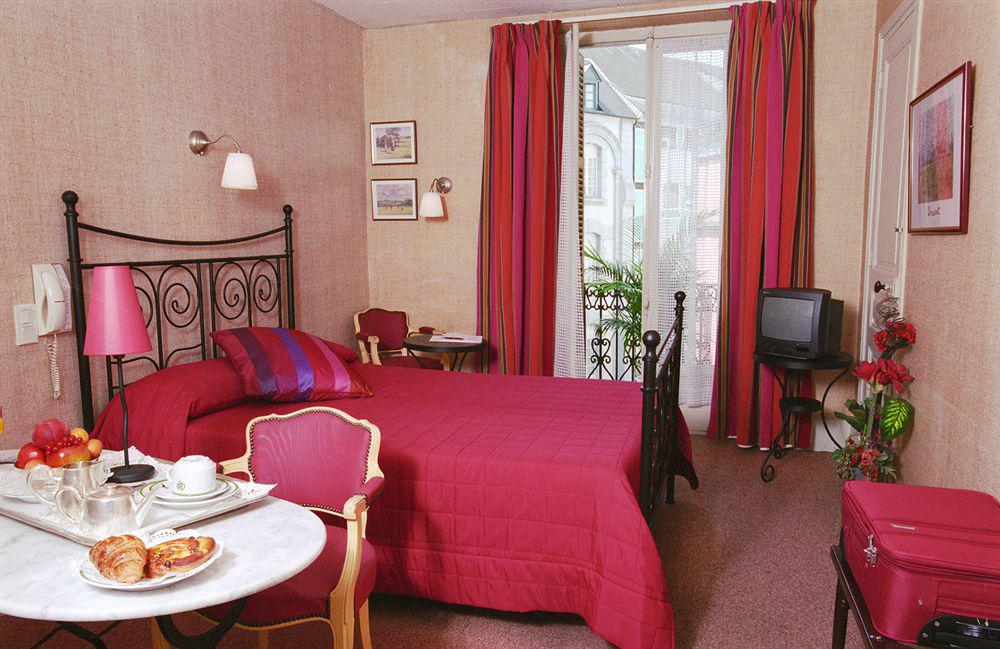 لورد Hotel Chapelle Et Parc الغرفة الصورة