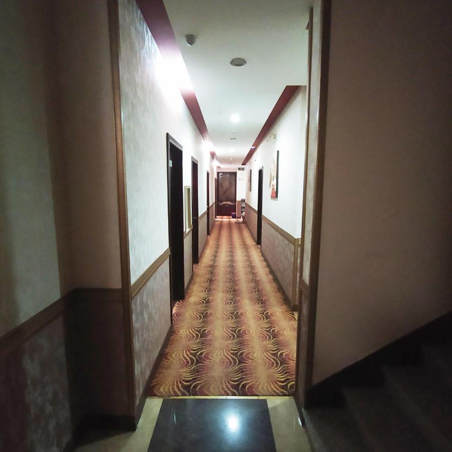 فندق باكوفي  فندق رويال المظهر الخارجي الصورة