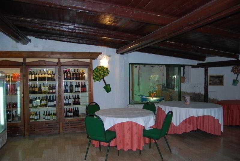 كاريني Hotel Sport Club Portorais المطعم الصورة