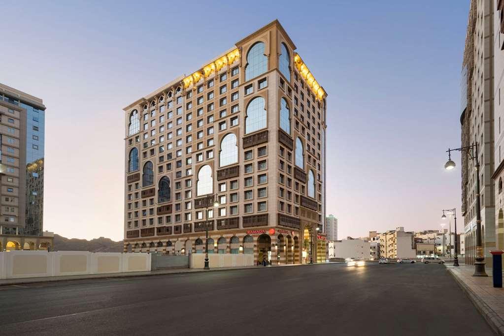 فندق المدينة المنورةفي  Ramada Madinah Al Hamra المظهر الخارجي الصورة