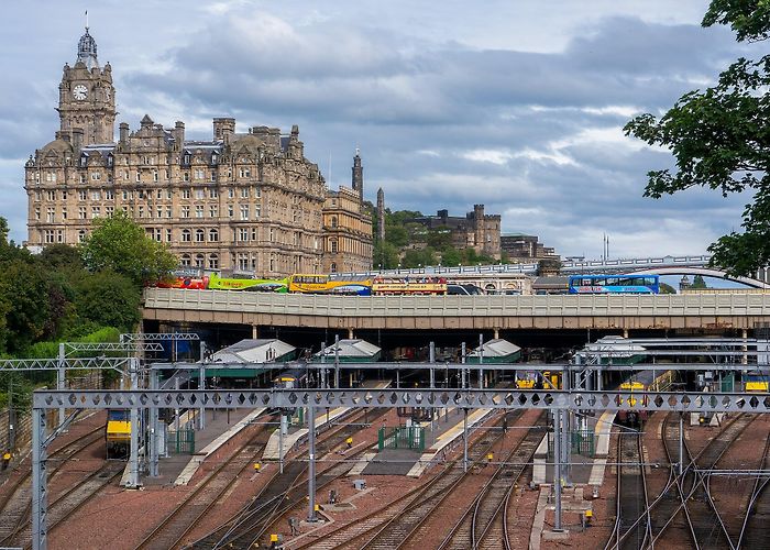 Edinburgh Waverley Railway Station photo
