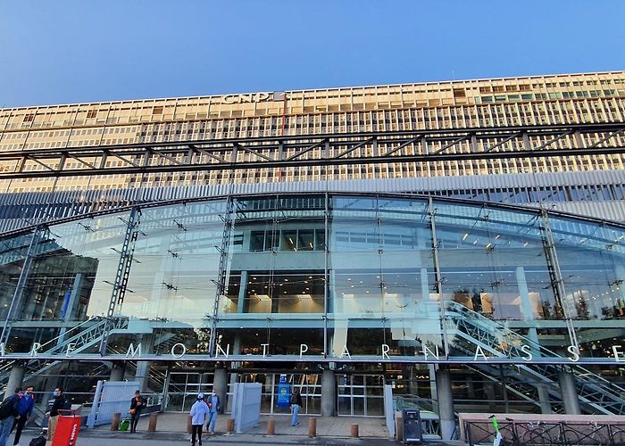 Montparnasse Bienvenüe Metro Station photo