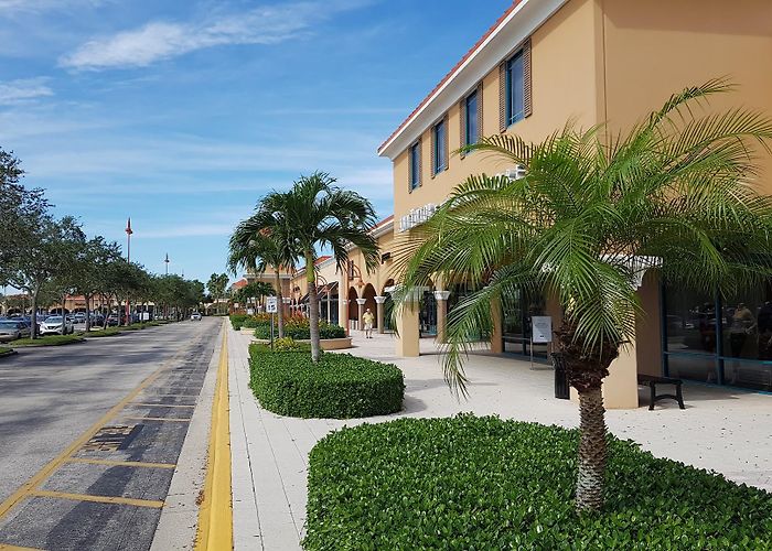 Outlets at Vero Beach photo