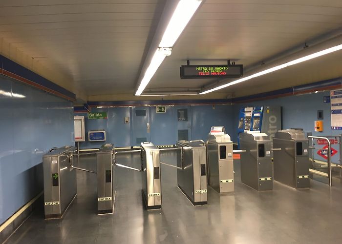 Arturo Soria Metro Station photo