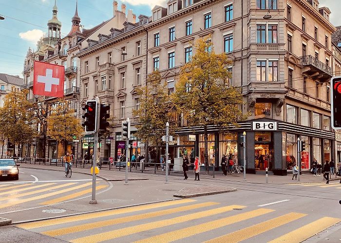 Bahnhofstrasse Bahnhofstrasse – Zurich's Shopping Boulevard | zuerich.com photo