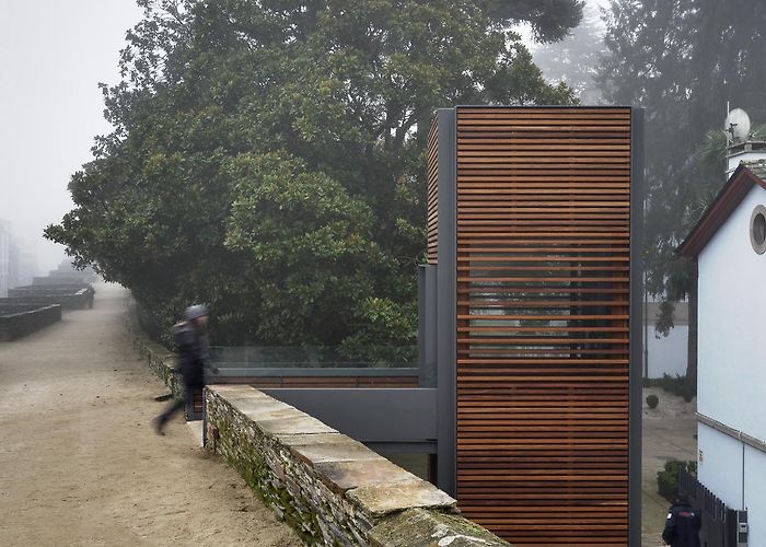 Roman Walls of Lugo Antonio Pernas Varela, Antonio Vázquez · The Roman Walls of Lugo ... photo