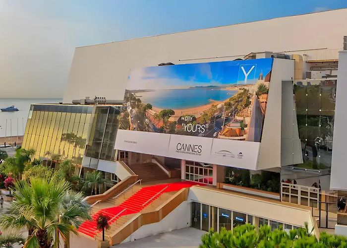 Palais des Festivals de Cannes Camping near Palais des Festivals Cannes | Rentals near the Festival photo