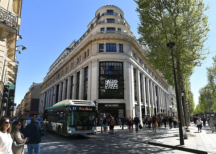 Champs Elysses Shop on Champs-Elysées, Paris: What to buy and how to save money ... photo