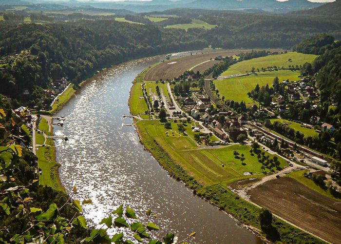 Castle Rock Neurathen 7 Tage Malerweg… – Tag 2: Über die Bastei nach Hohnstein – longroad.de photo
