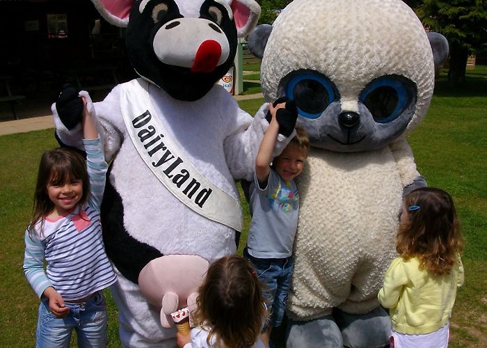 Dairyland Farm World It's YooHoo Day at Dairyland Farm World! | YooHoo & Friends photo