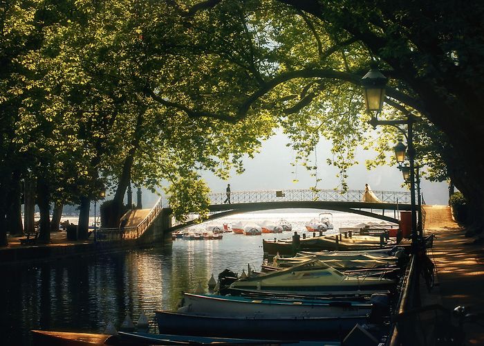 Bridge of Love Lovers' Bridge - Annecy - Arrivalguides.com photo