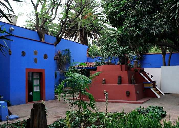 Diego Rivera House Museo Frida Kahlo – Museum Review | Condé Nast Traveler photo