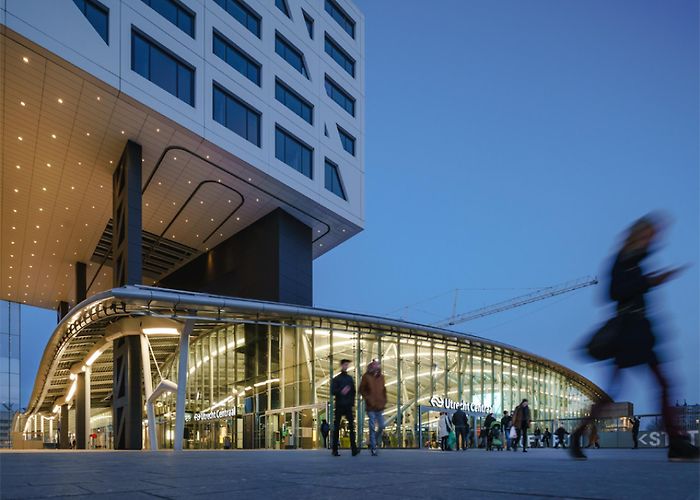 Central Studios B.V. Frameweb | Benthem Crouwel Architects' undulating steel waves ... photo