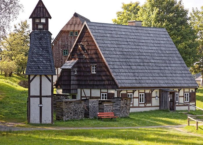 Erzgebirgisches Freilichtmuseum Erkunde das Freilichtmuseum Seiffen mit Sachsenklick ... photo