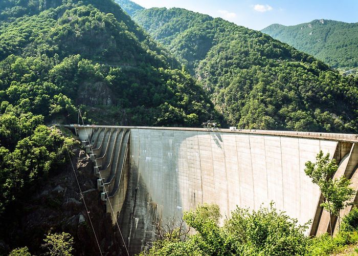 Verzasca Dam Best time for Verzasca Dam Bungee Jumping in Switzerland 2024 photo