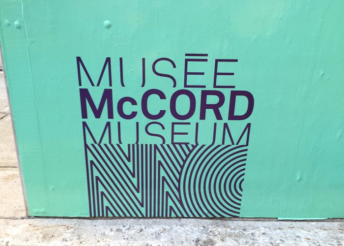Musee MC Cord D'histoire McCord / Totem urbain / Histoire en dentelles | Conservation of ... photo