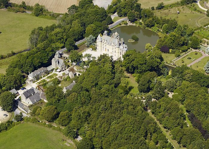Parc du chateau des Ravalets The Château des Ravalet | Visit Cotentin · Normandy photo