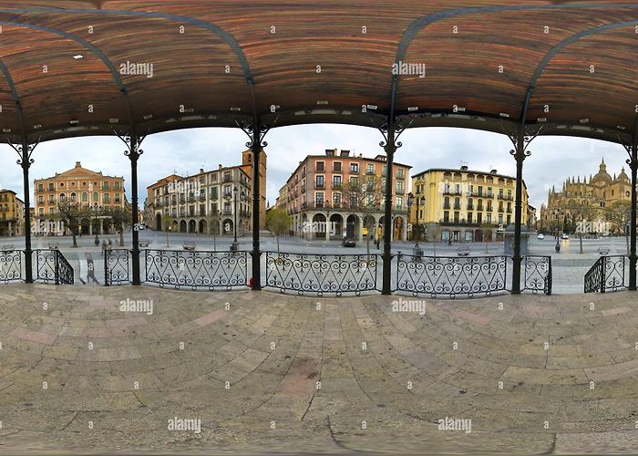Plaza Mayor 360° view of Plaza Mayor, Segovia, Spain - Alamy photo