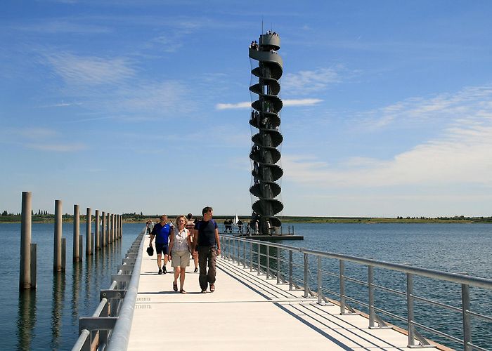 Pegelturm & Seebrücke Landschaftskunst an der Goitzsche photo