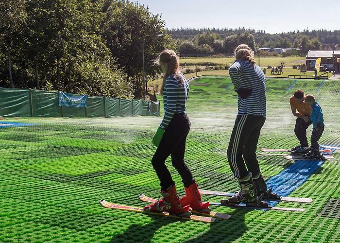 Stichting Kunstskibaan Drenthe Molecaten Outdoor Drenthe in Wezuperbrug | Molecaten photo
