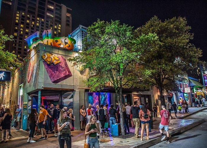 6th Street Dirty 6th Street | Famous For A Reason photo