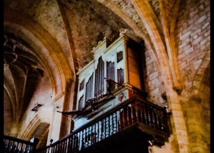 Parroquia de Santa Maria la Mayor Órgano de la iglesia de Santa María la Mayor de Ezcaray La Rioja ... photo