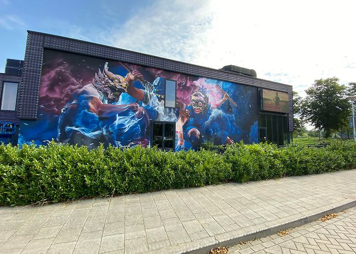 Poppodium Hedon Spectaculaire muurschildering met 'Tijgers & Draken' op gevel ... photo