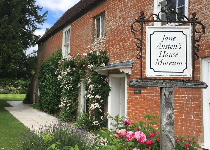 Blacknest Golf Club Limited Visit Chawton: 2024 Travel Guide for Chawton, Alton | Expedia photo