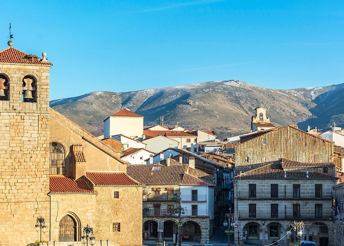 Parroquia de Santa Maria la Mayor Béjar, la villa de Salamanca donde se escapan las estrellas del ... photo